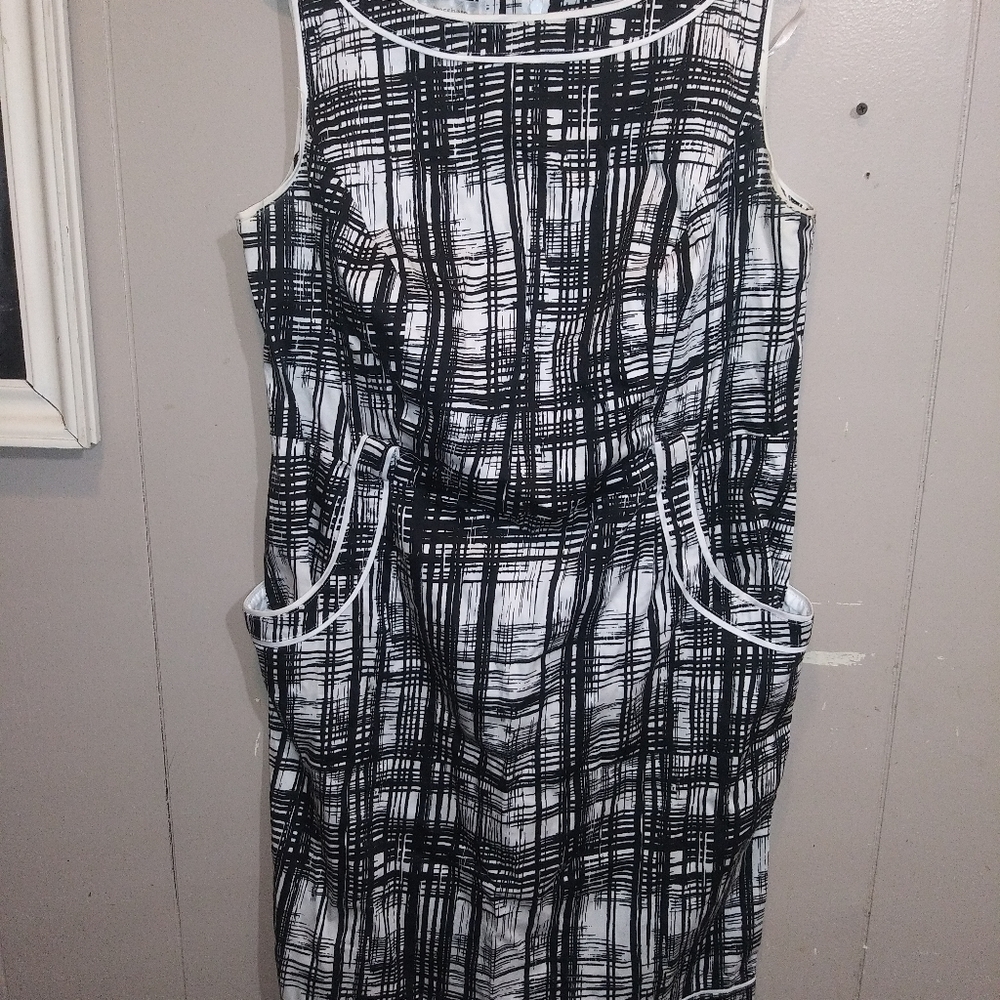 Dress Barn black and white Dress sz 14w